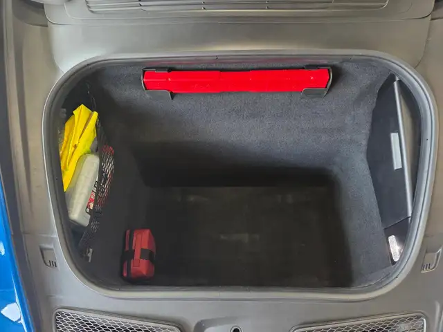 Porsche 911 view 27