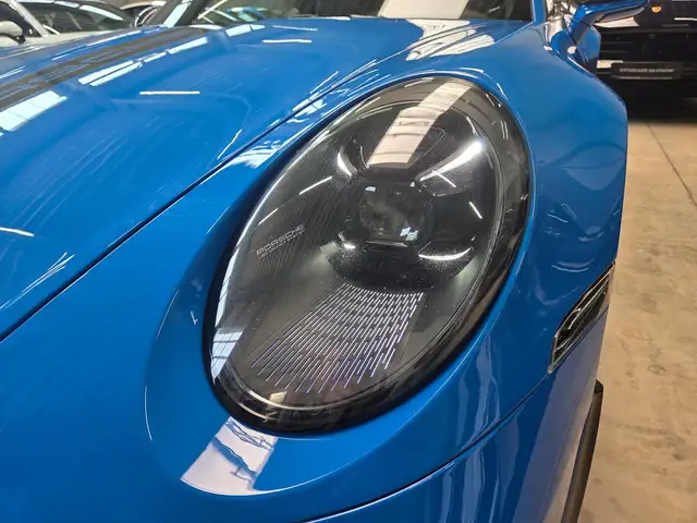 Porsche 911 view 28