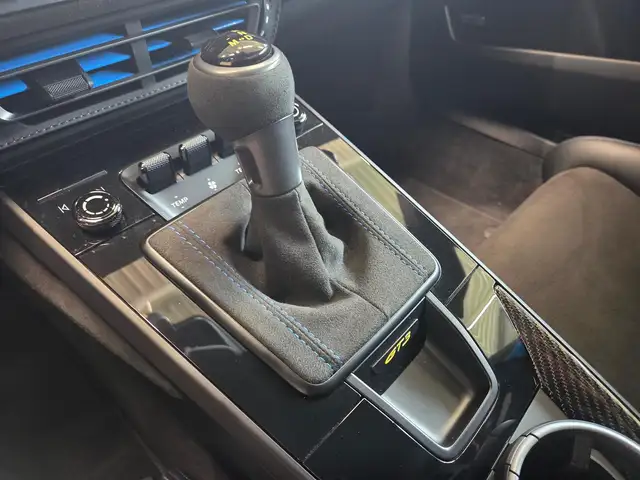 Porsche 911 view 24