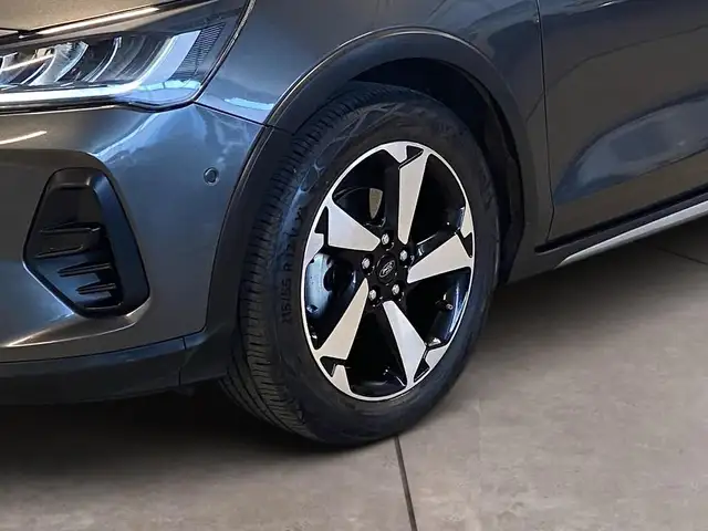 Ford Focus view 15