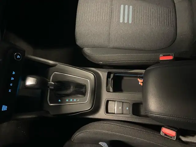 Ford Focus view 11