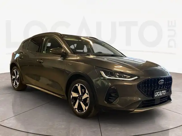 Ford Focus view 3