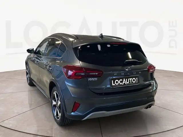 Ford Focus view 5