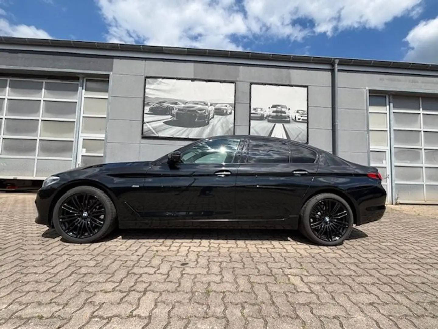 BMW 520 520 d Voll-Sport- M Paket-ESSD-360 Negro - 1