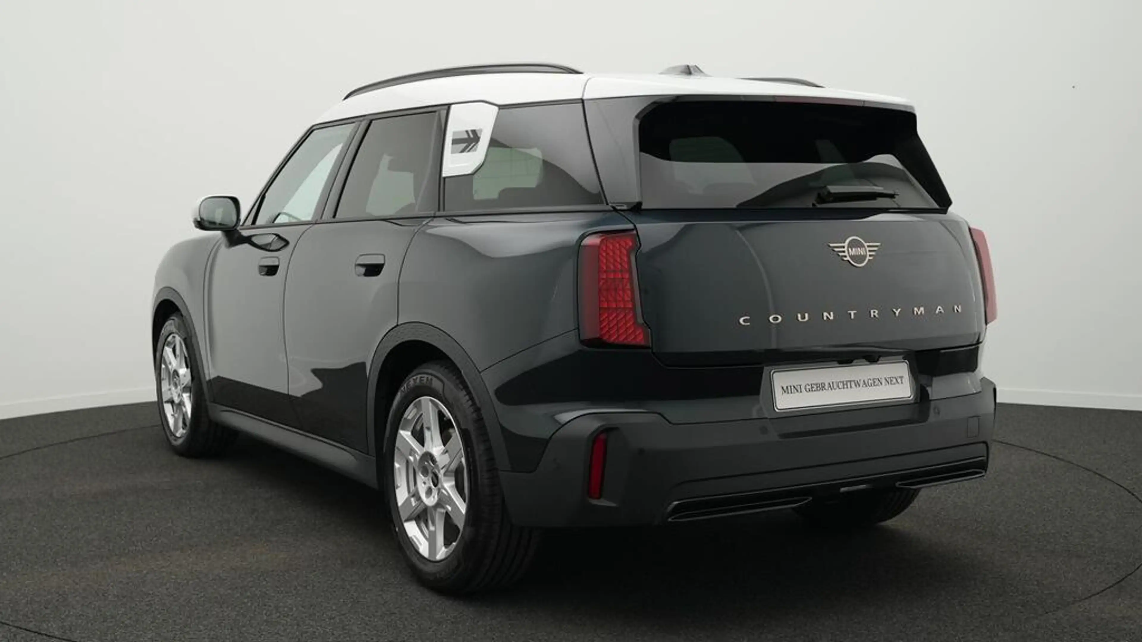 MINI Countryman E Classic Trim — photo 7