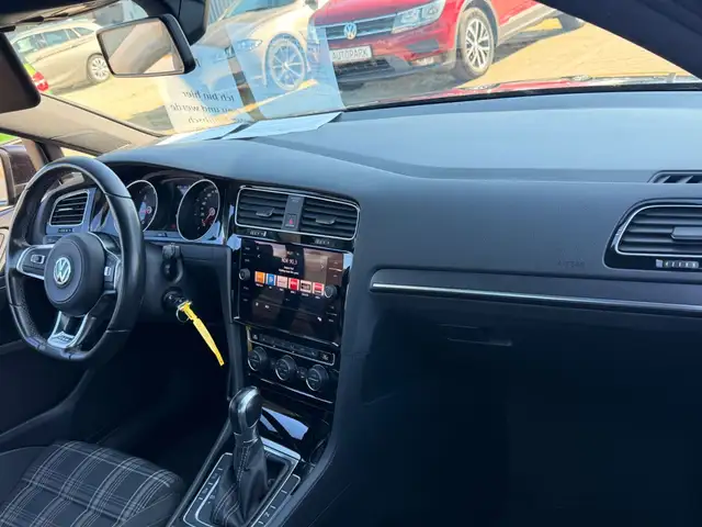Volkswagen Golf view 15