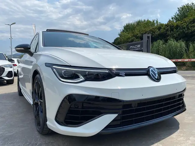 Volkswagen Golf view 4