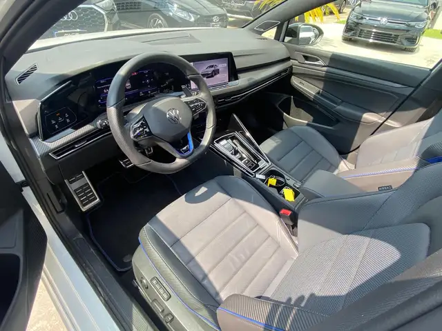 Volkswagen Golf view 11