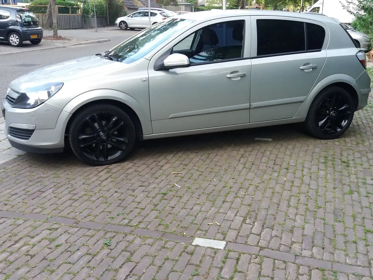 Opel Astra 1.6 Enjoy Grijs - 1