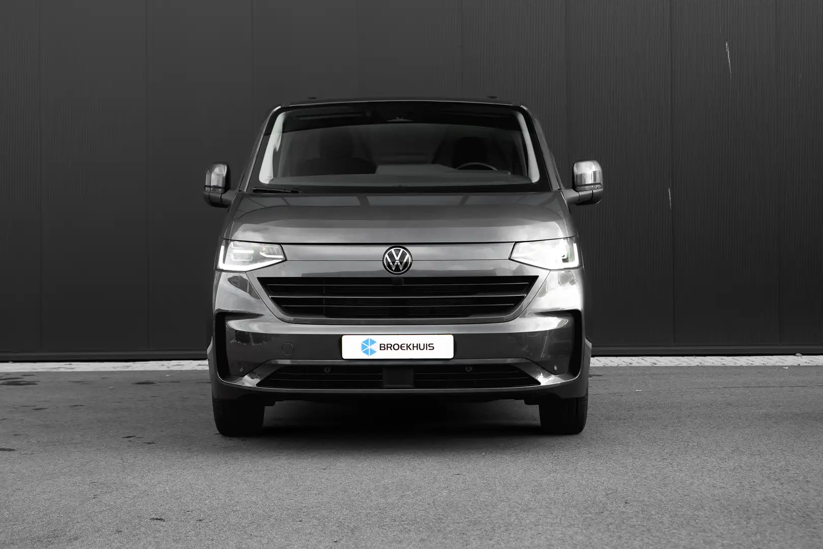 Volkswagen Transporter Bulli 170 pk | Trekhaak | Laadruimte betimmering | Gris - 2