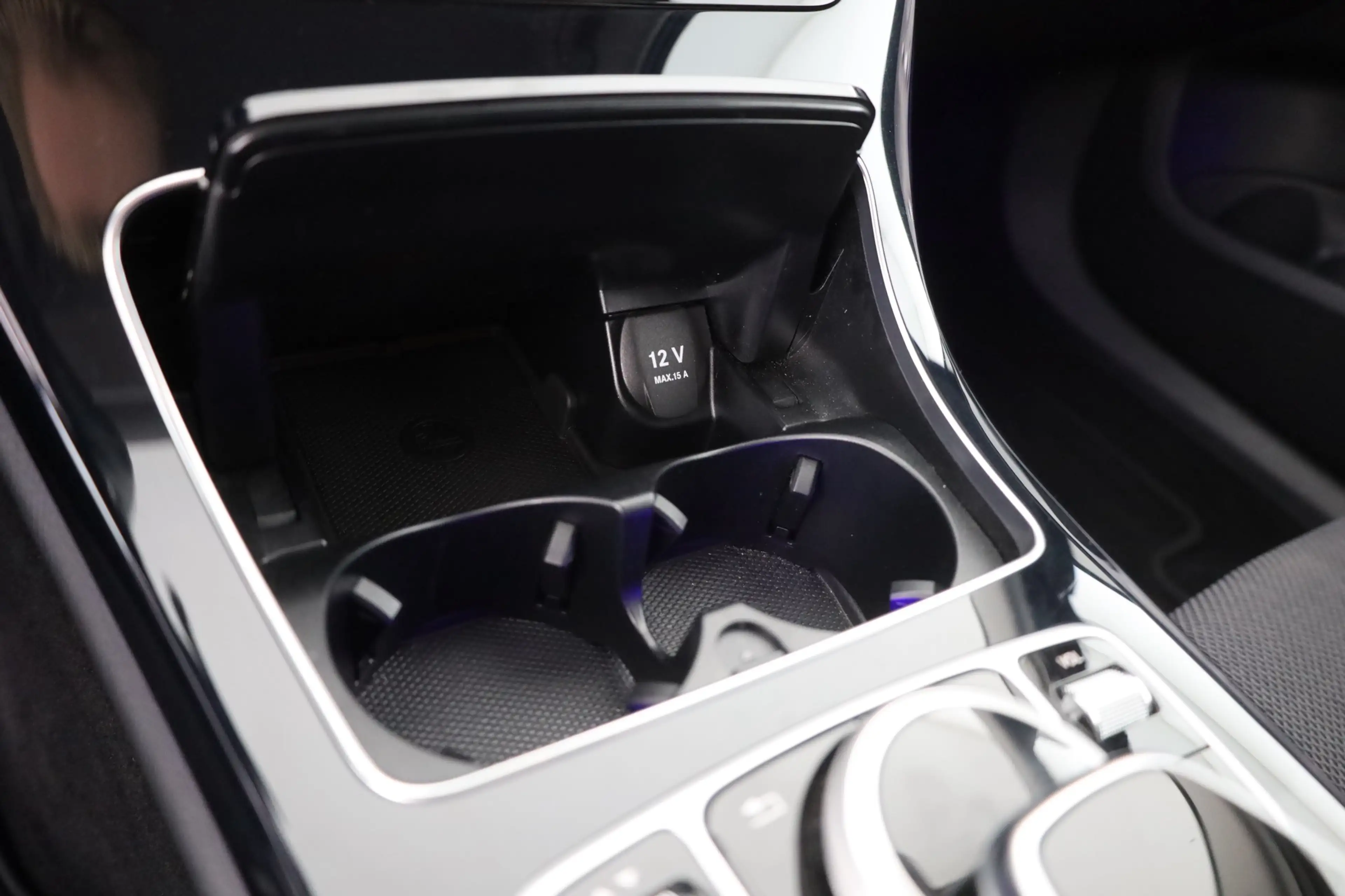 Mercedes-Benz C 180 C180 T CGI Avantgarde LED Navi AHK Kamera DAB — photo 13