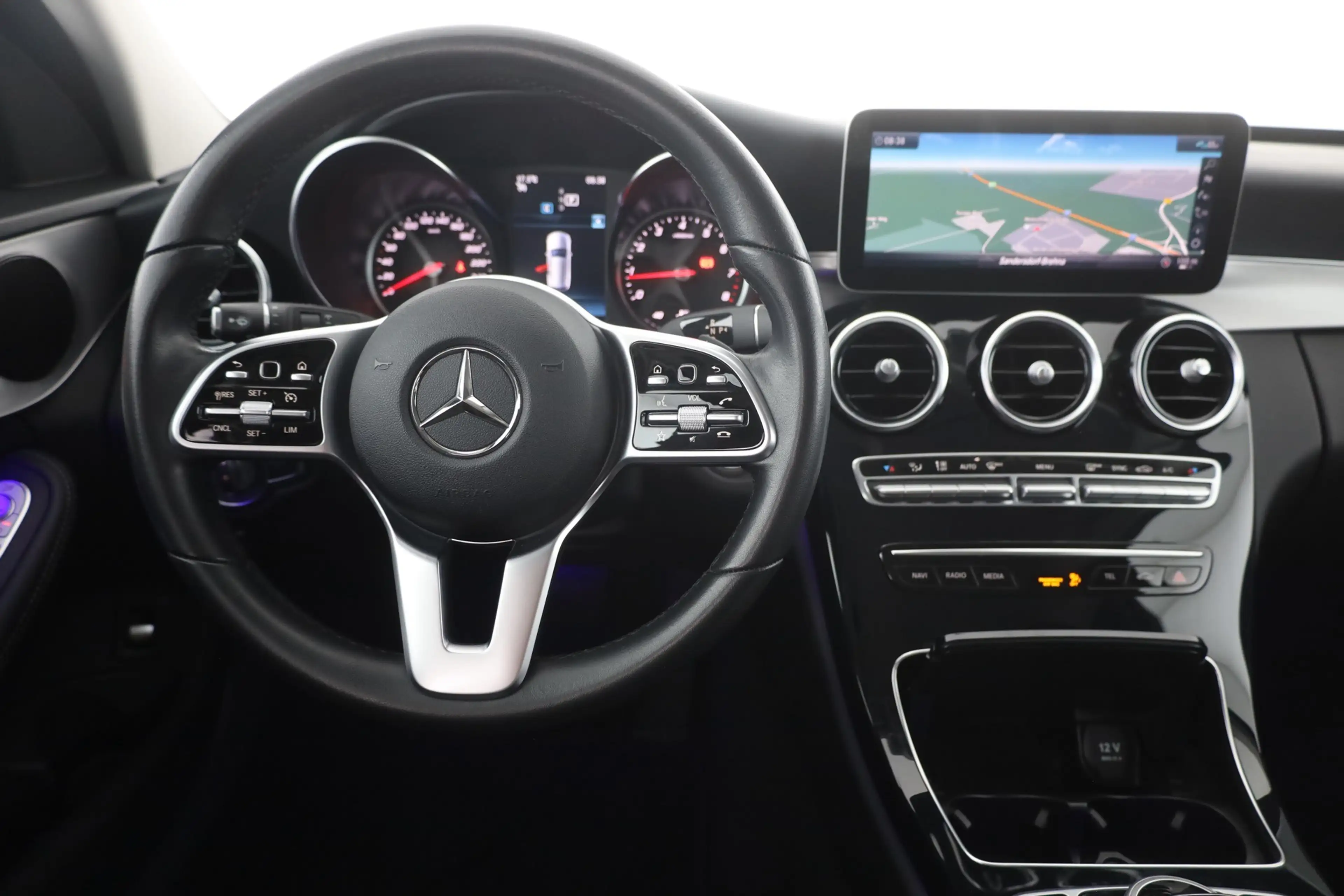 Mercedes-Benz C 180 C180 T CGI Avantgarde LED Navi AHK Kamera DAB — photo 10