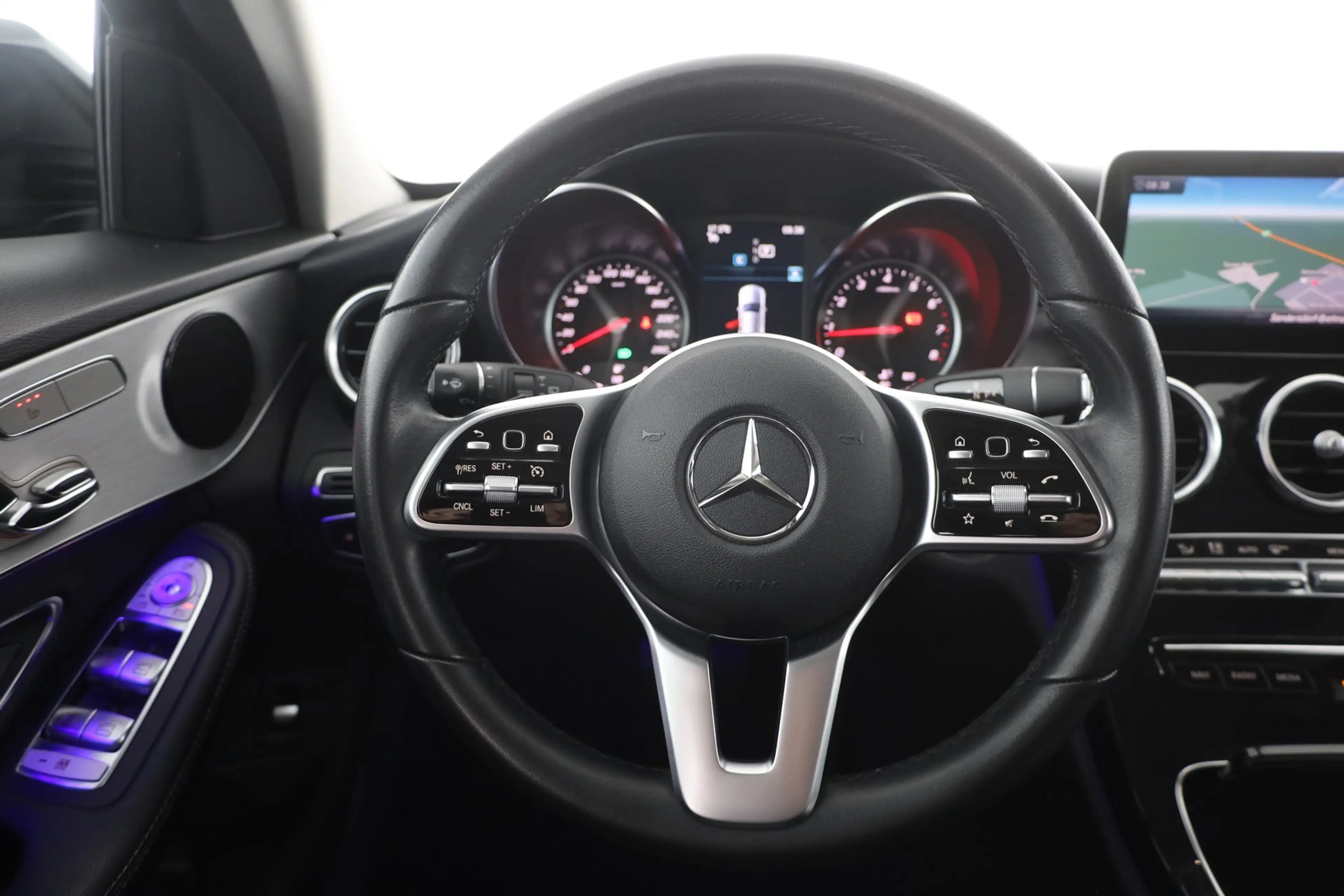 Mercedes-Benz C 180 C180 T CGI Avantgarde LED Navi AHK Kamera DAB — photo 15
