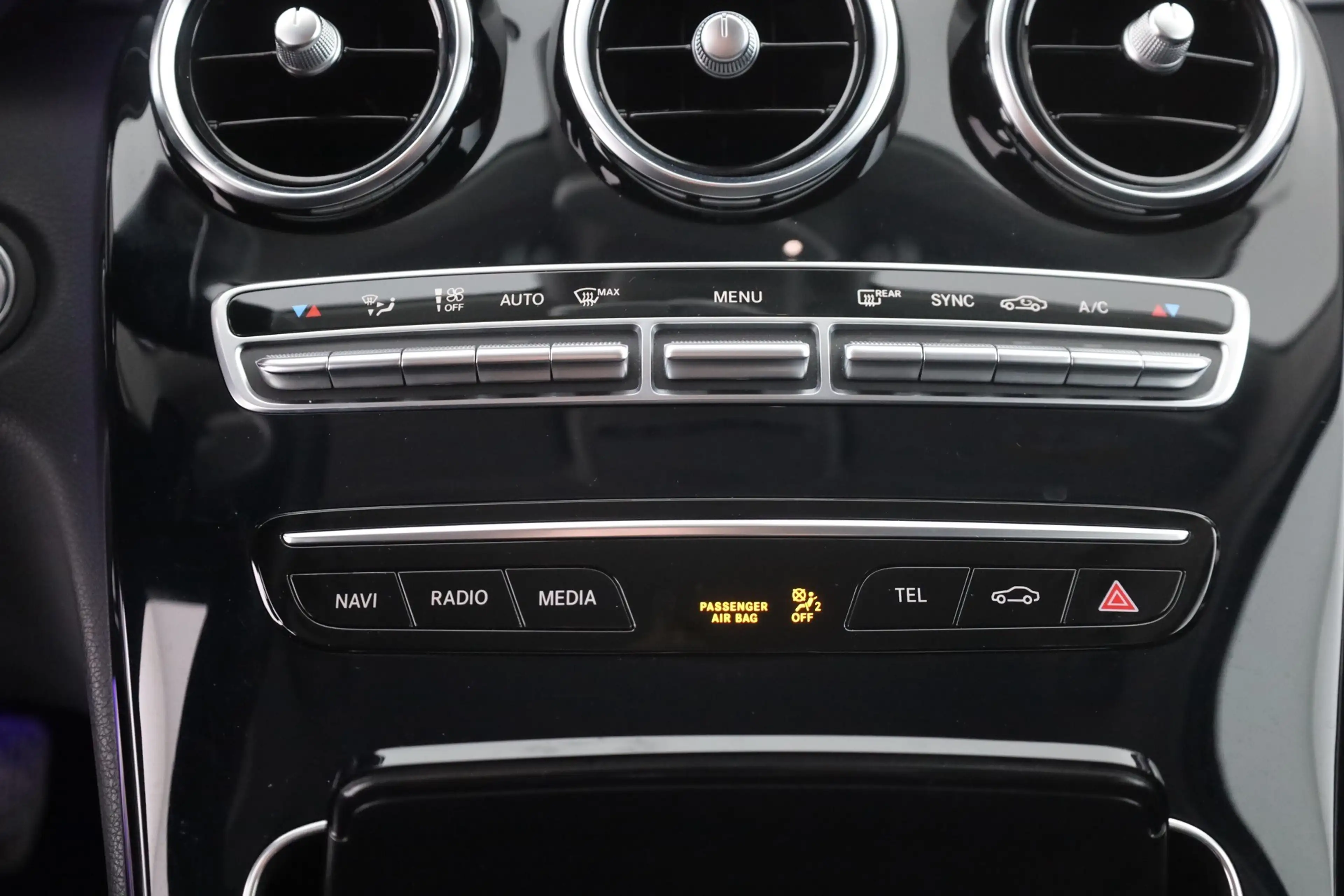 Mercedes-Benz C 180 C180 T CGI Avantgarde LED Navi AHK Kamera DAB — photo 12