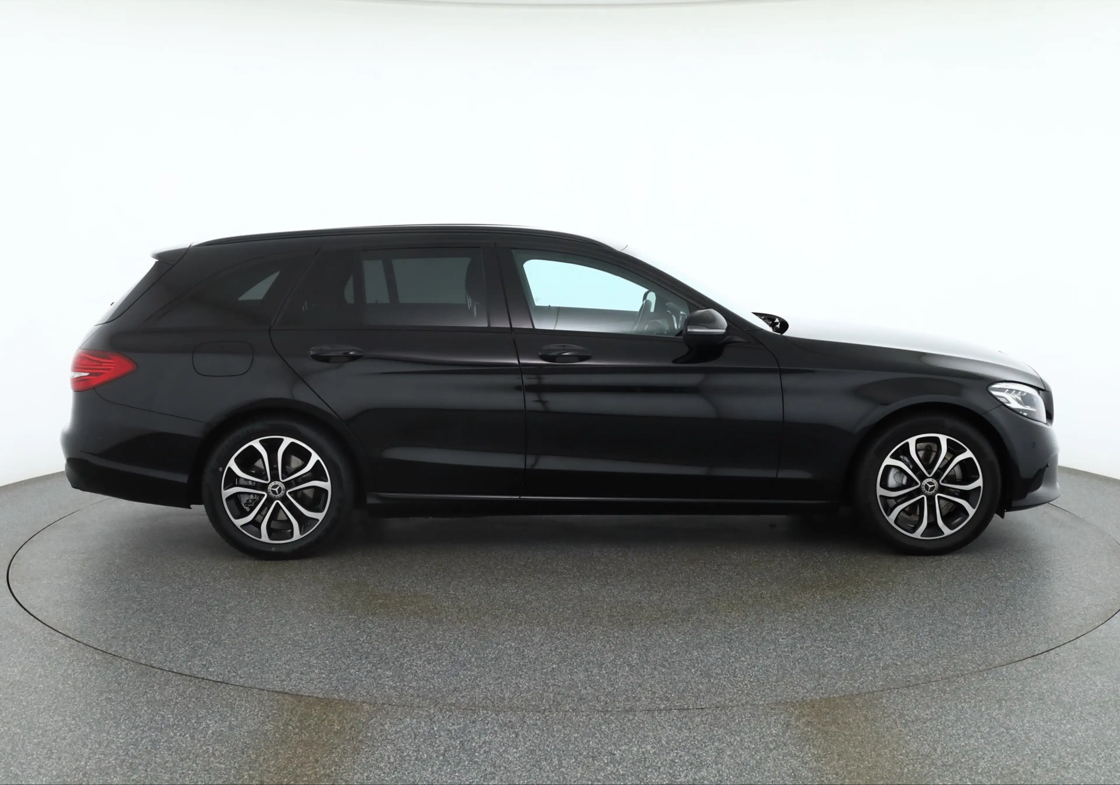 Mercedes-Benz C 180 C180 T CGI Avantgarde LED Navi AHK Kamera DAB — photo 6