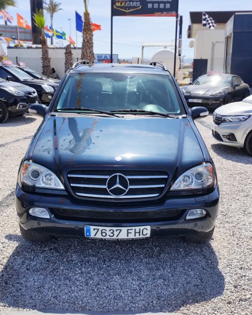 Mercedes-Benz ML 320 Todoterreno Automático de 5 Puertas Azul - 2
