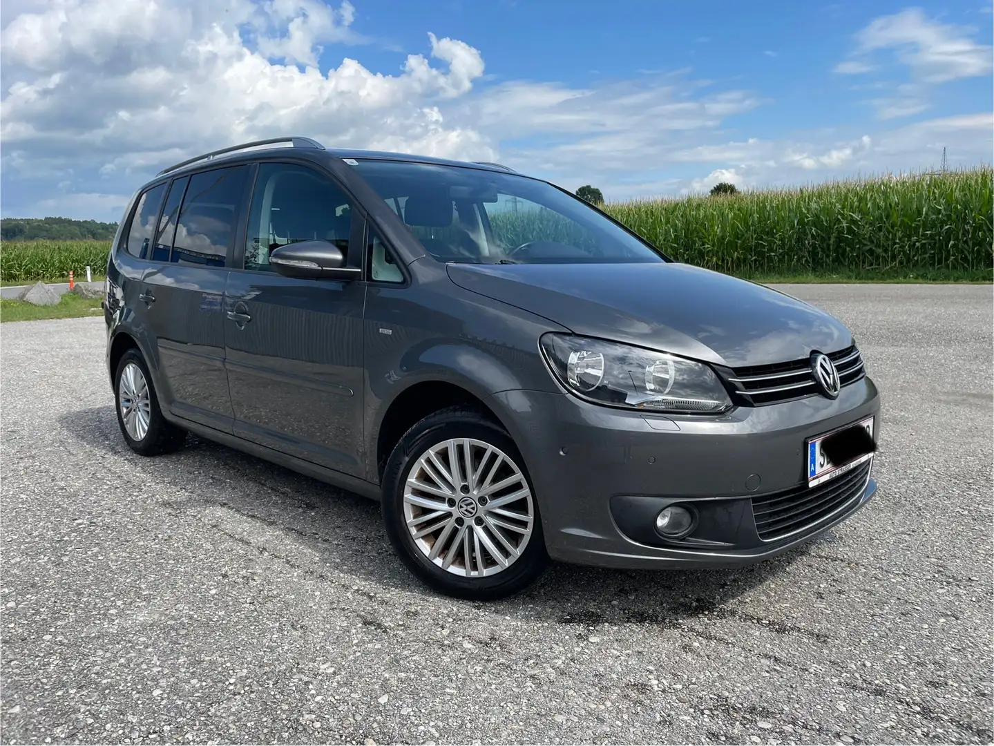 Volkswagen Touran 1,6 BMT TDI DPF Comfortline Grau - 1