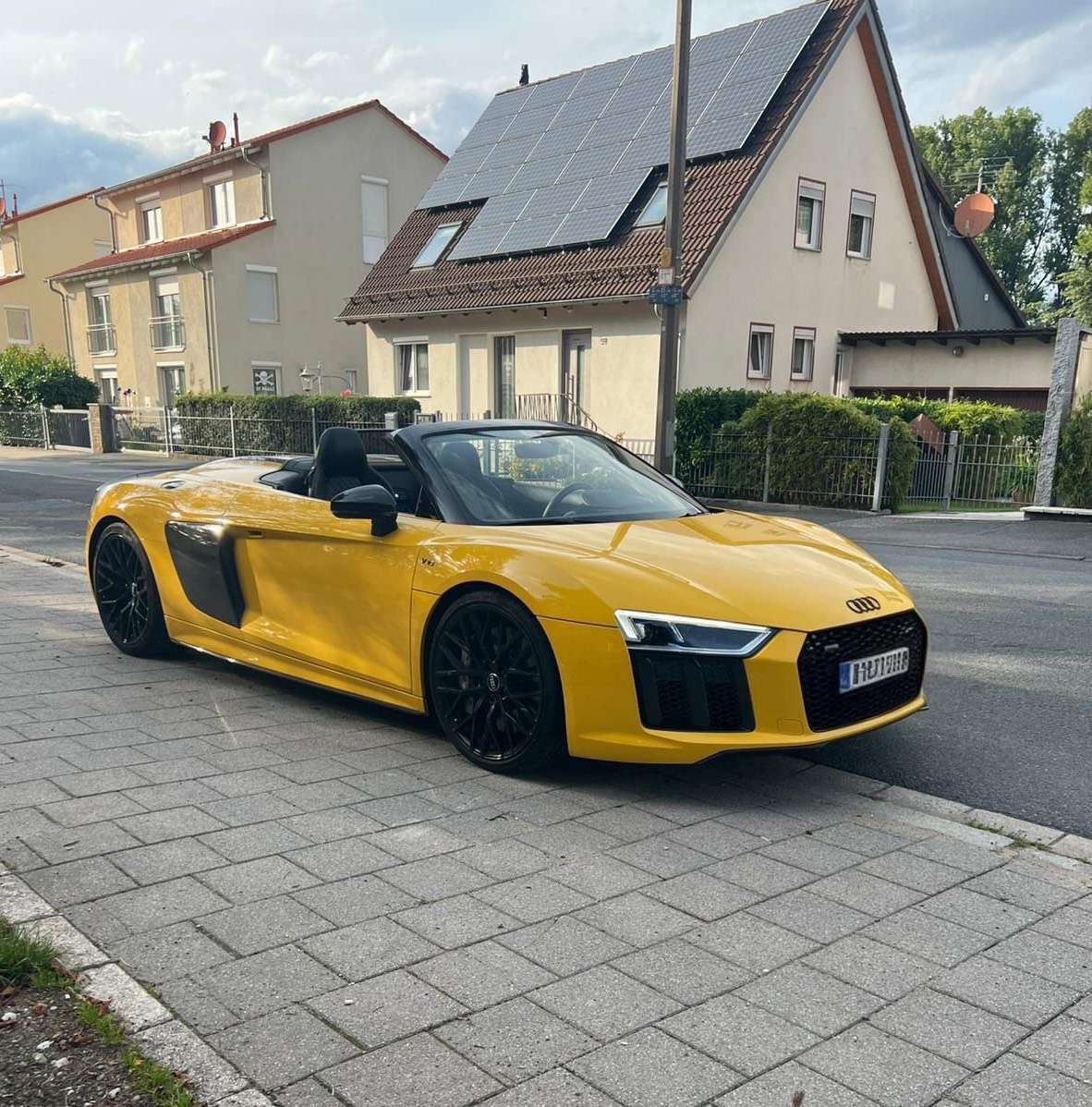 Second hand Audi R8 5.2