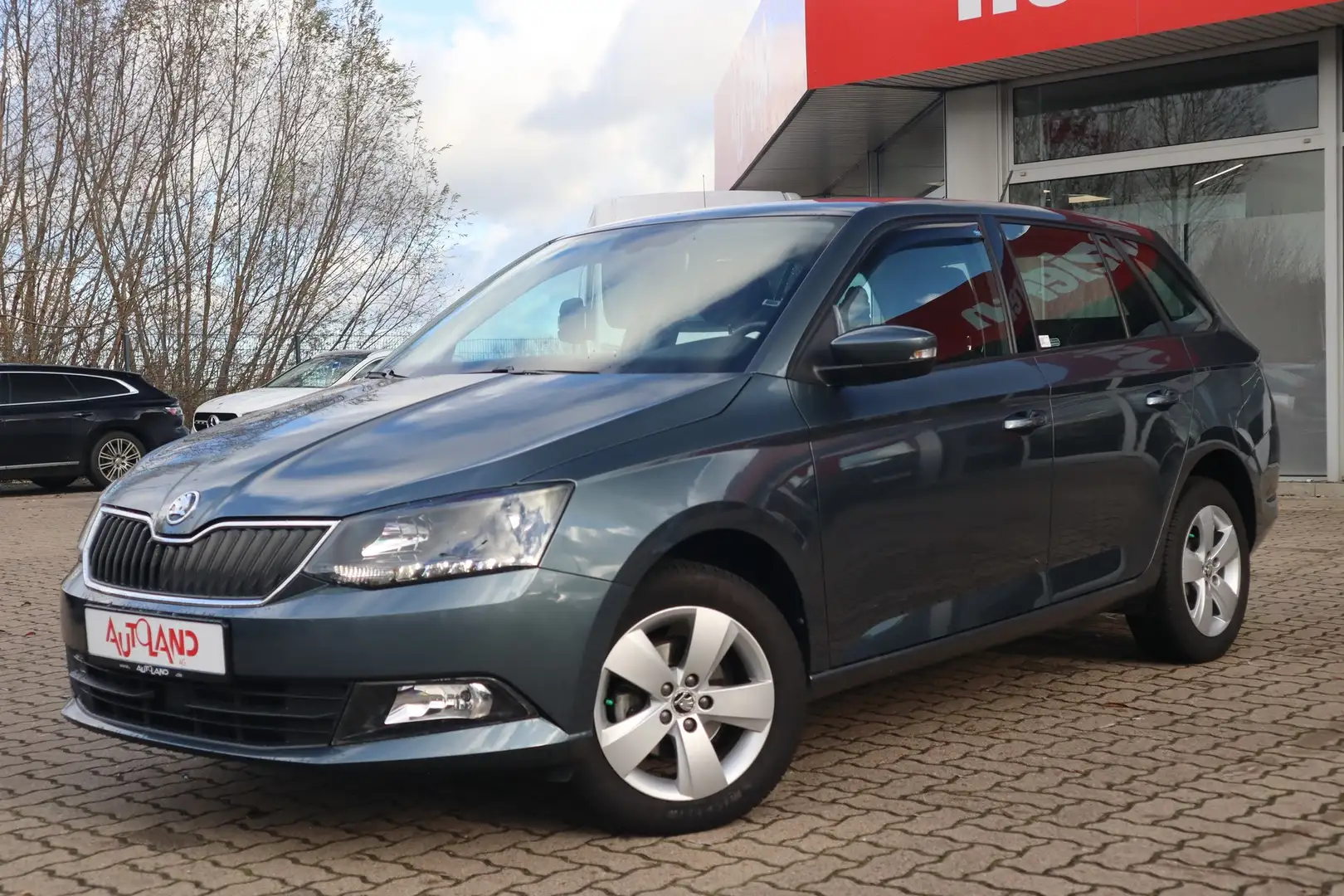 Skoda Fabia Combi 1.2 TSI AHK Klimaaut. Sitzheizung Grigio - 2