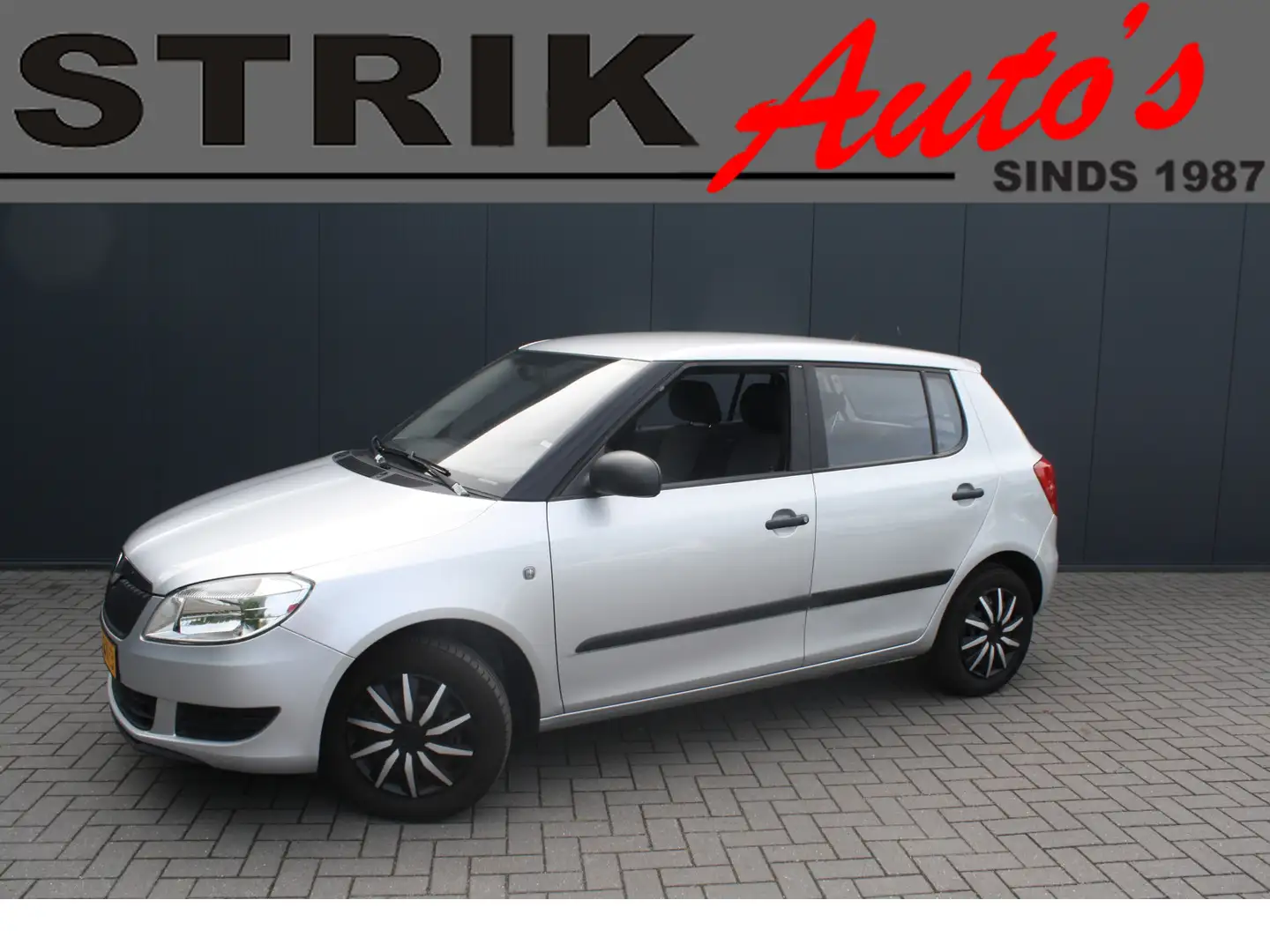Skoda Fabia 1.2 Drive - 5-DEURS - TREKHAAK - APK 12-2026 Grijs - 1