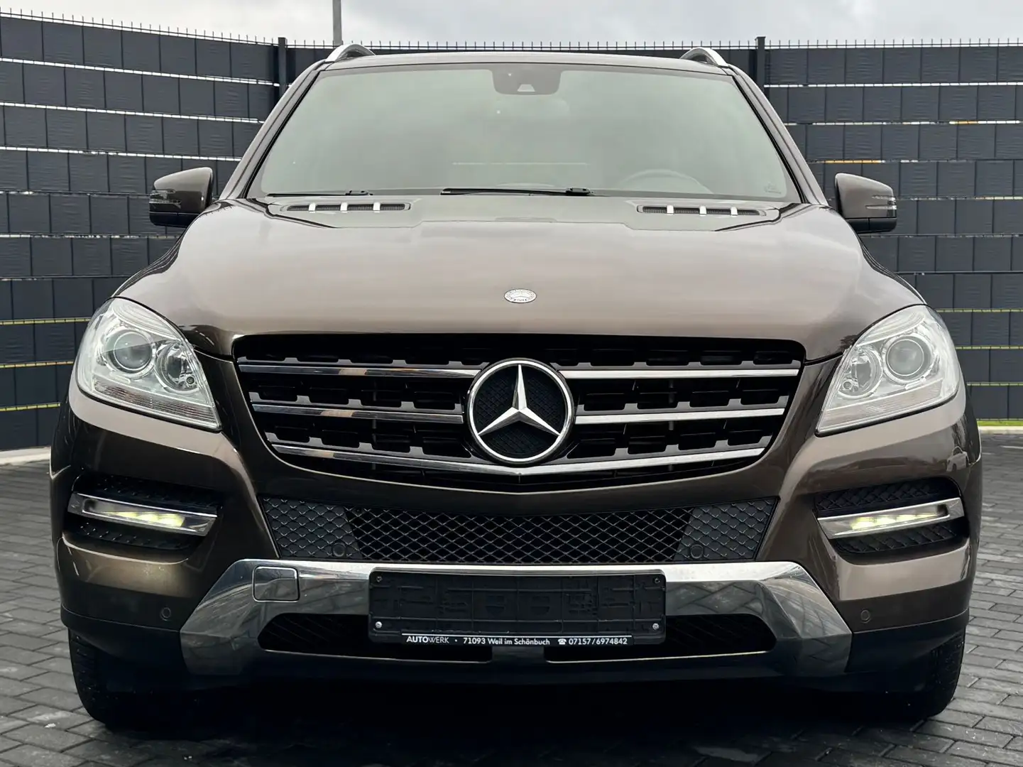 Mercedes-Benz ML 350 d 4M*7G*AIRMATIC*XENON*SHZ*PDC*LEDER*AHK Maro - 2