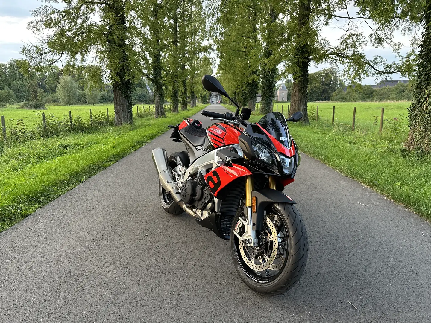 Aprilia Tuono V4 1100 RR *Garantie*Factory-Heck* Roşu - 2