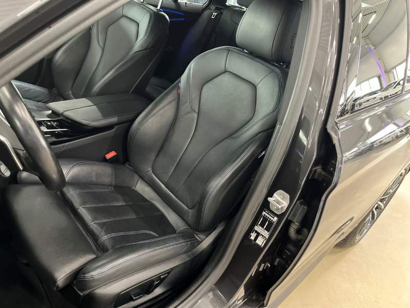 BMW 520 M Sport d Touring Sportpaket Luftfederung AHK-klap — photo 20
