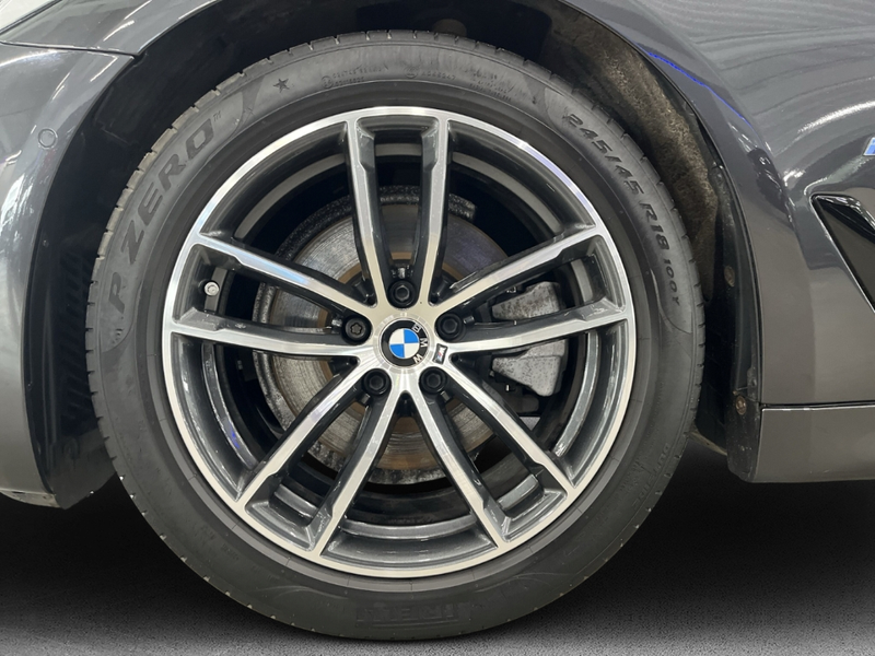 BMW 520 M Sport d Touring Sportpaket Luftfederung AHK-klap — photo 7