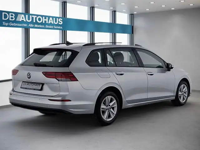 Volkswagen Golf view 4
