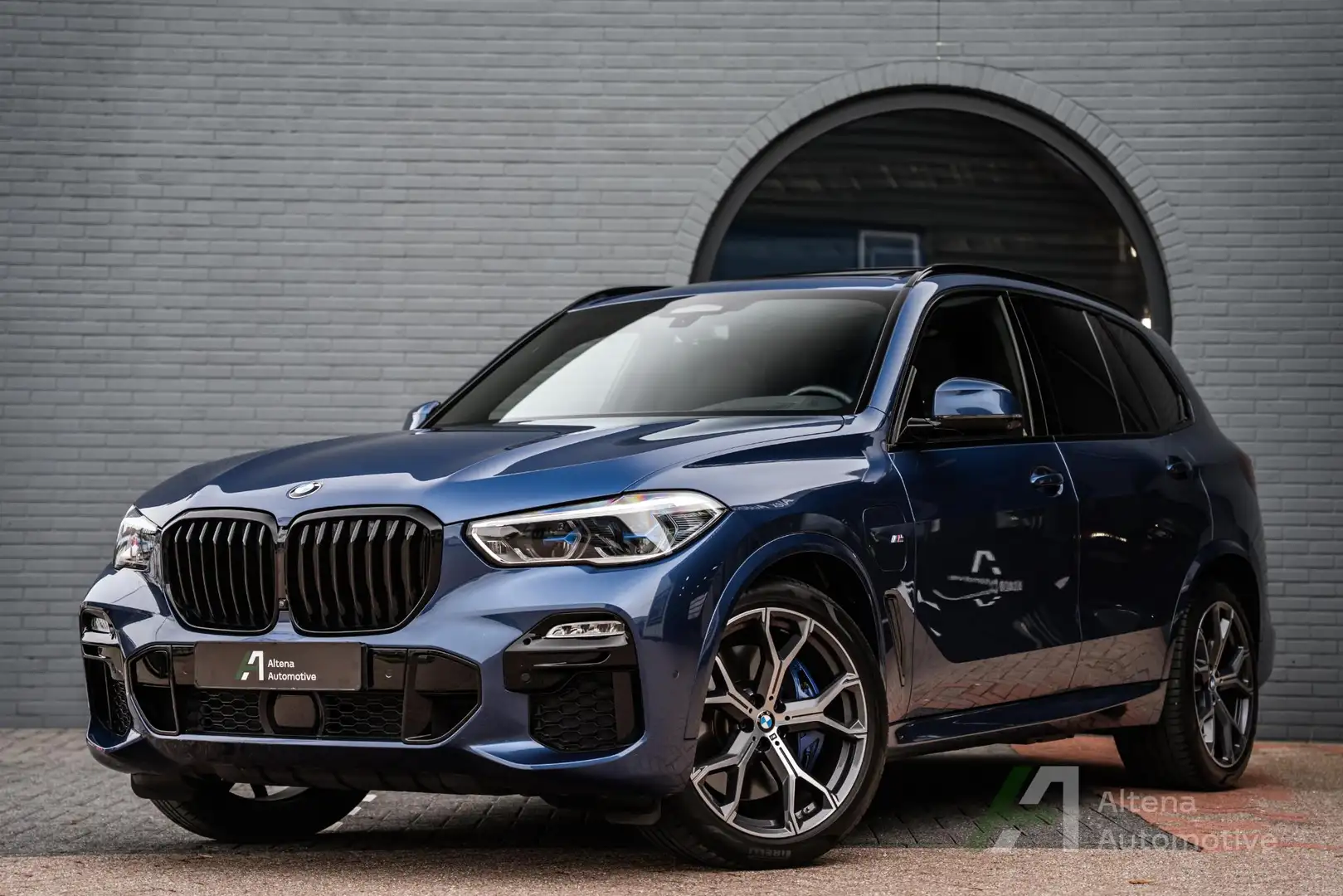 BMW X5 xDrive45e High Executive M-sport, 4 wielbesturing, Bleu - 1