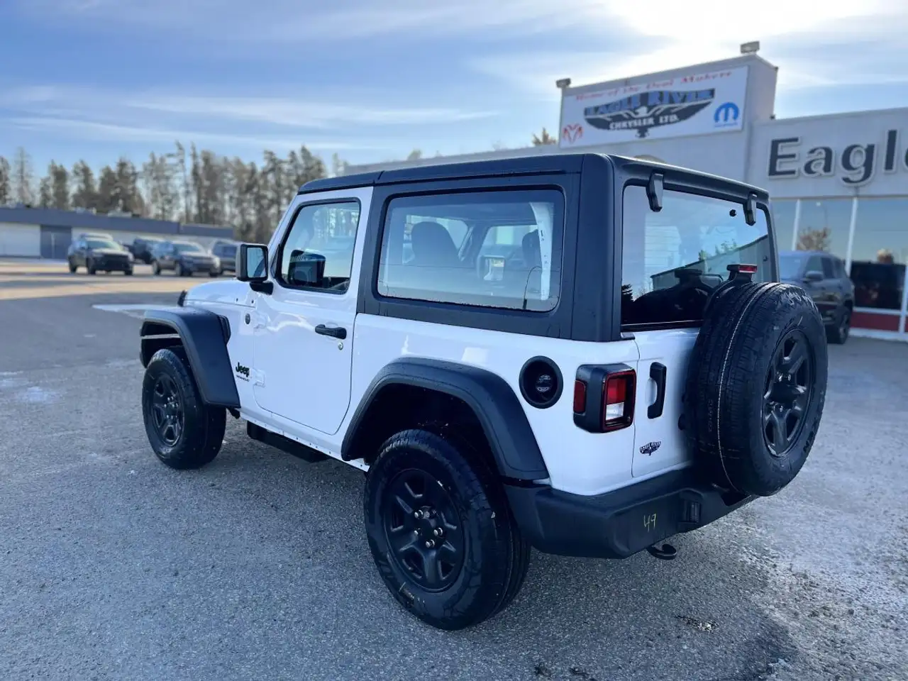 Jeep Wrangler снимка Jeep Wrangler