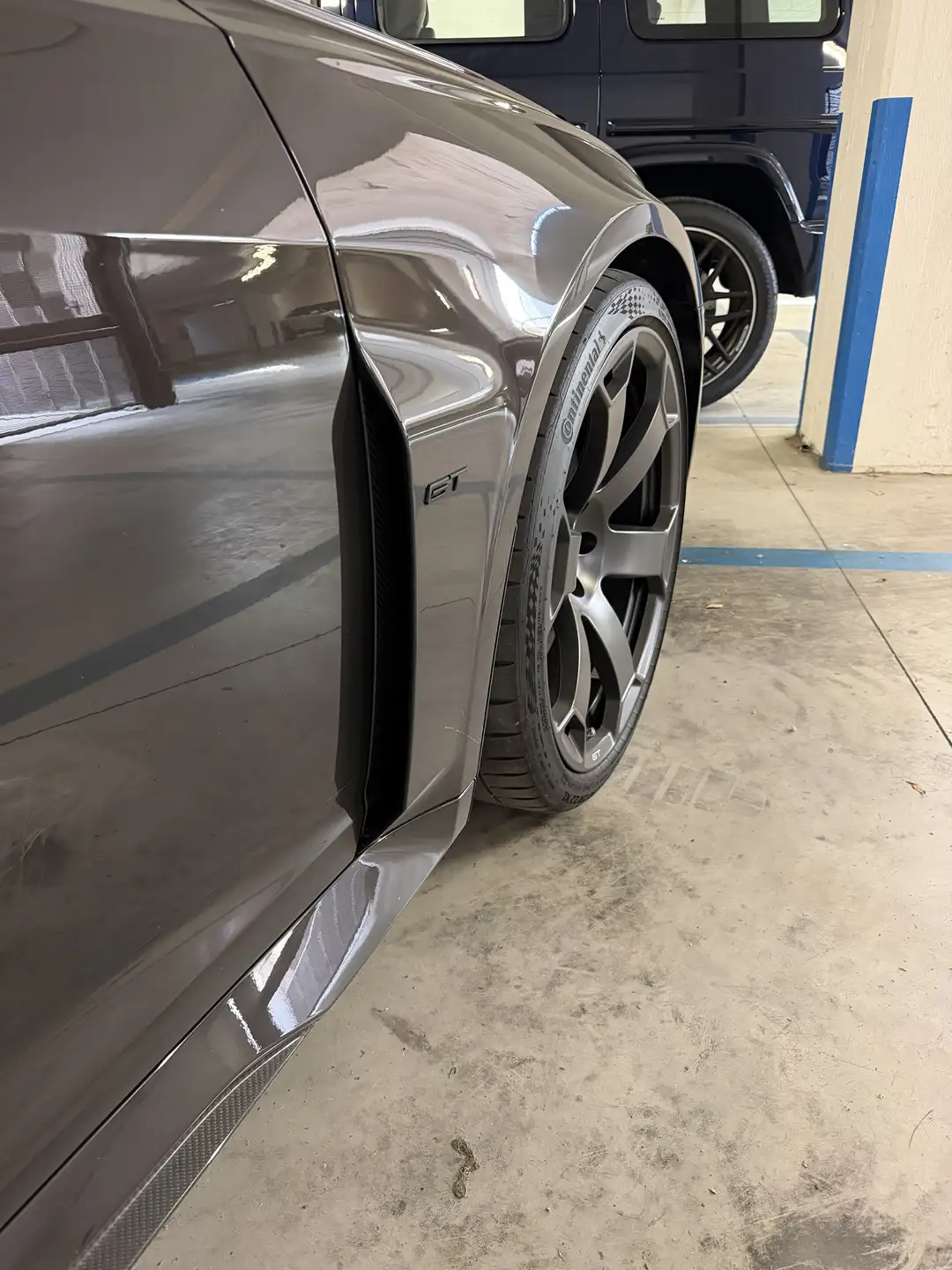 아우디 RS6 2025 블랙 사진 2