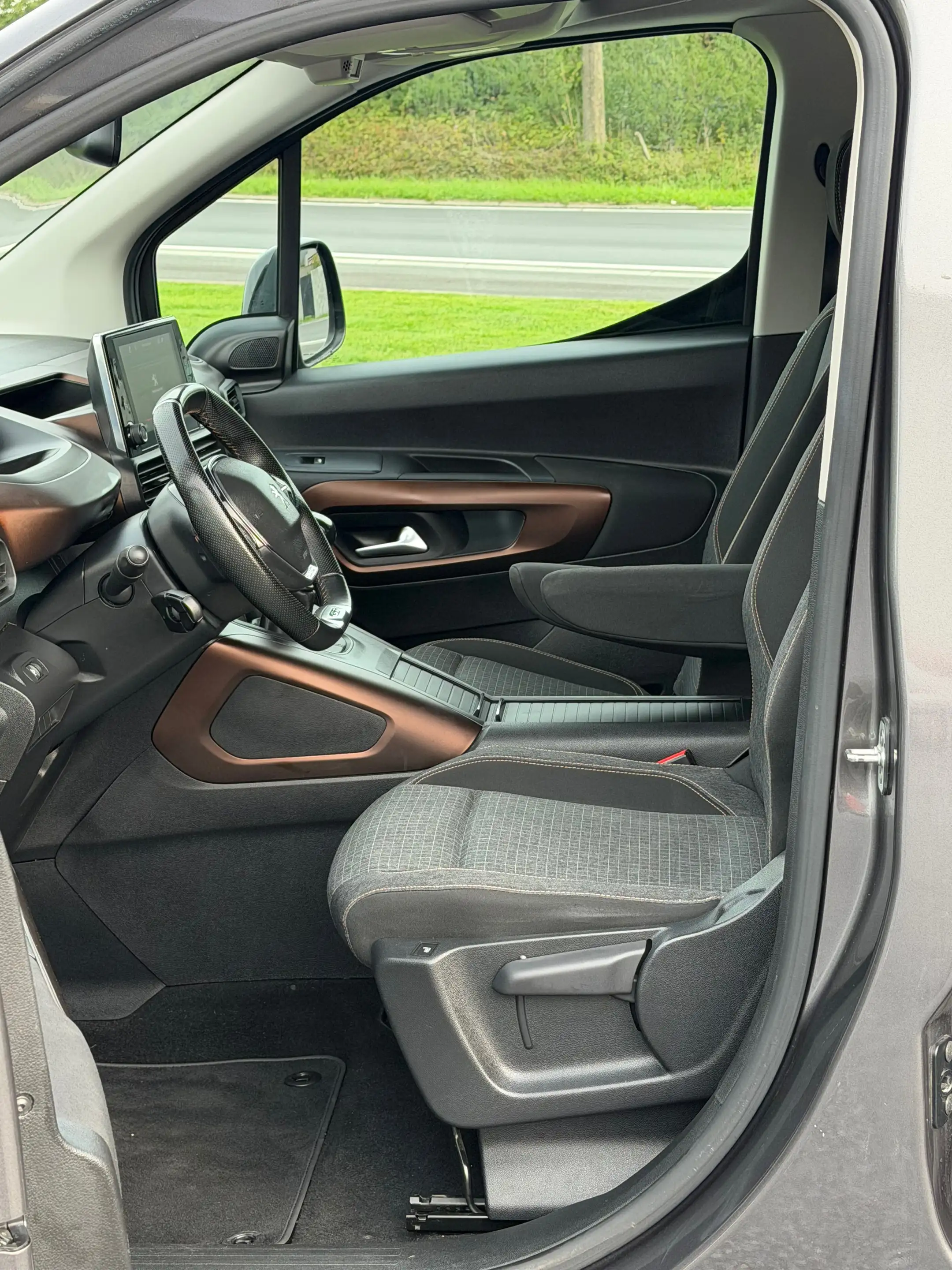 Peugeot Rifter Rifter 1.5 BlueHDi Standard GT 7pl S — photo 12