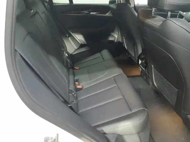 BMW X3 view 14