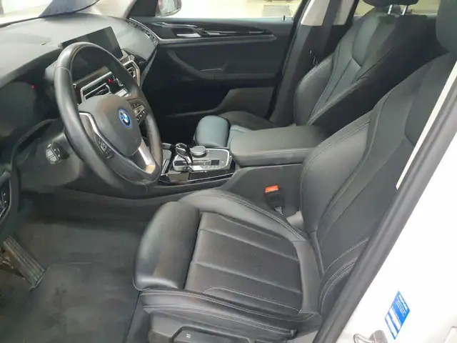 BMW X3 view 7