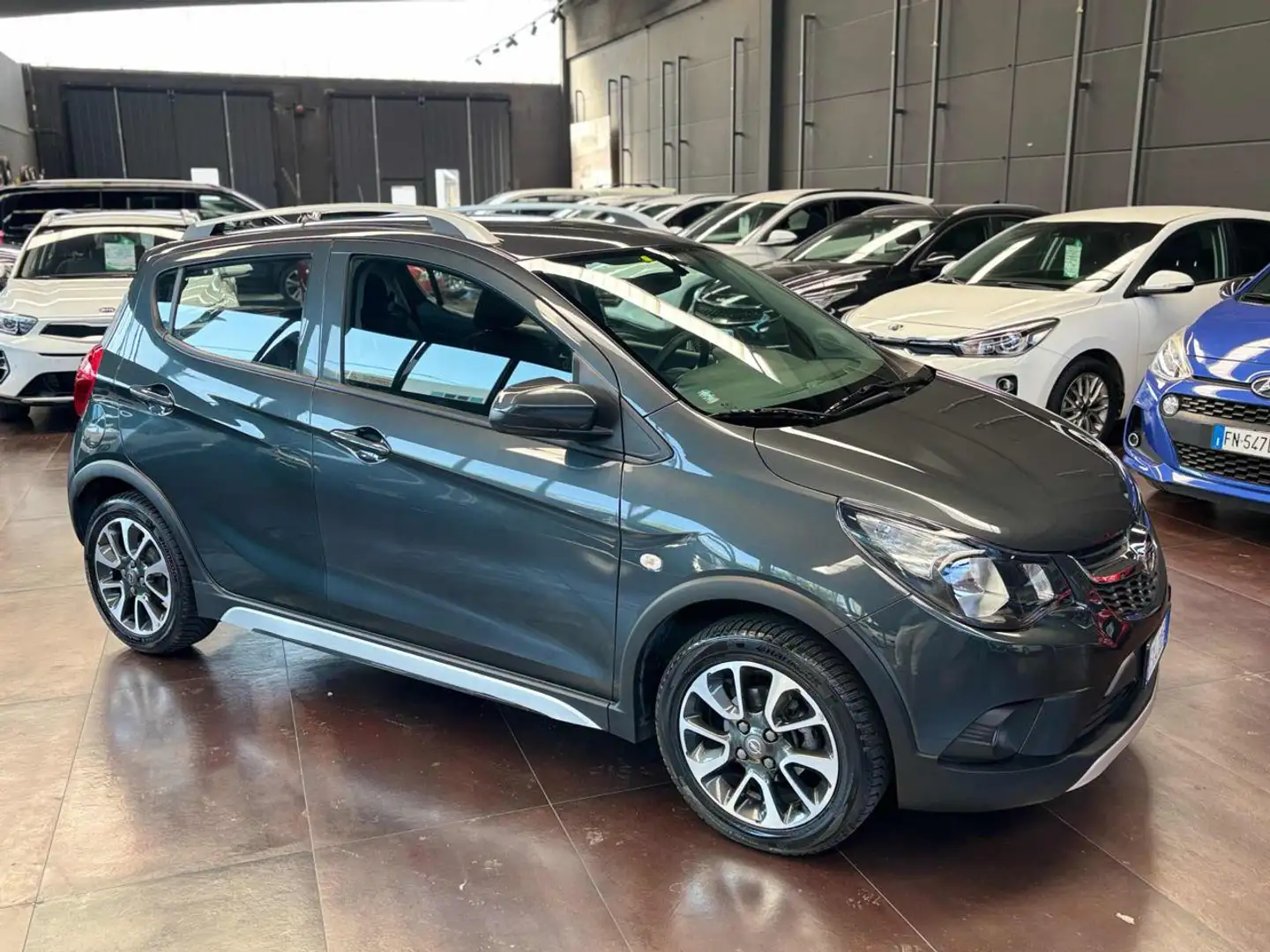 Opel Karl Rocks 1.0 73 CV Сірий - 1