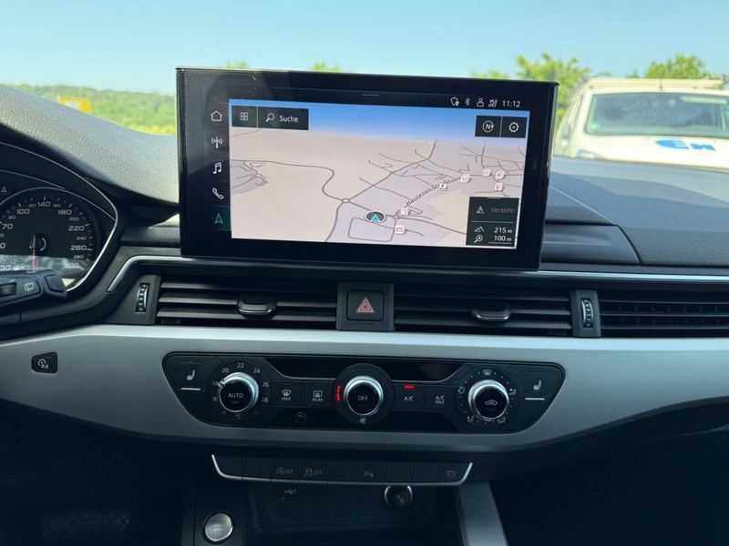 Audi A4 Avant 35 TDI — photo 13
