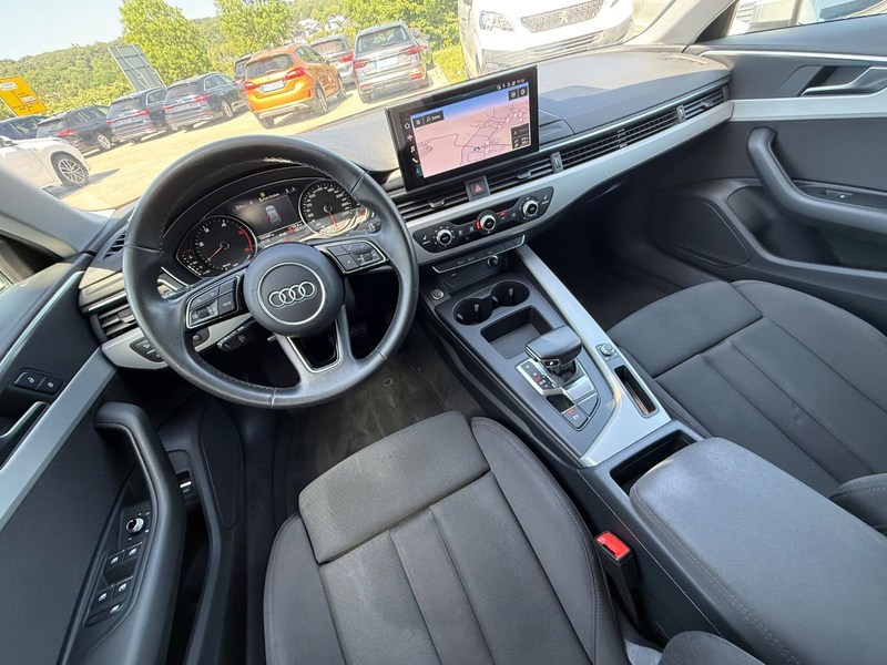 Audi A4 Avant 35 TDI — photo 12