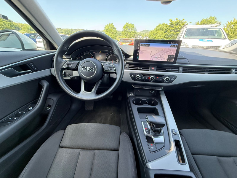 Audi A4 Avant 35 TDI — photo 9