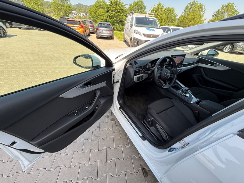 Audi A4 Avant 35 TDI — photo 5