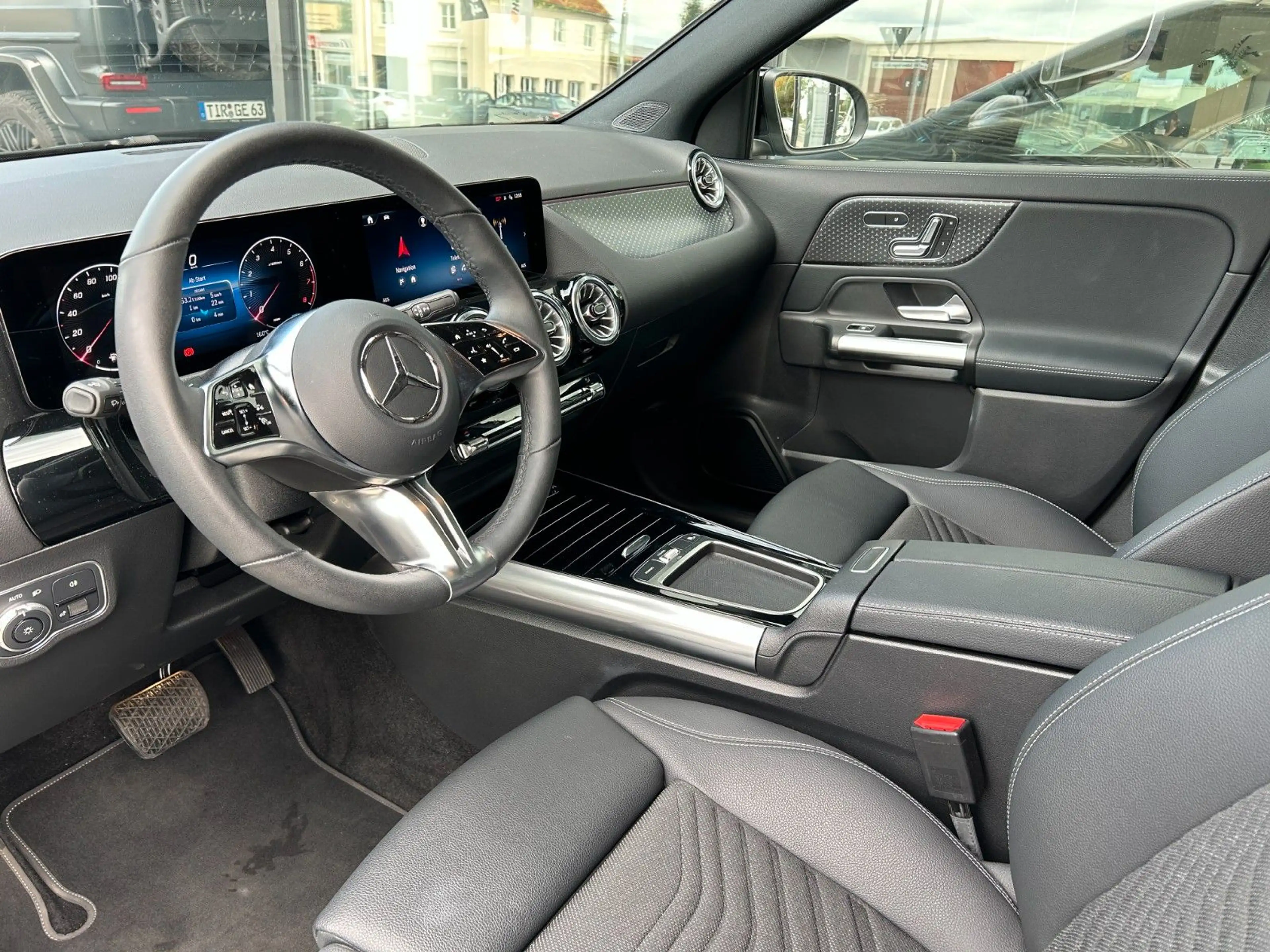 Mercedes-Benz GLA 200 EDITION Night, Multibeam, Memory, Keyles — photo 10
