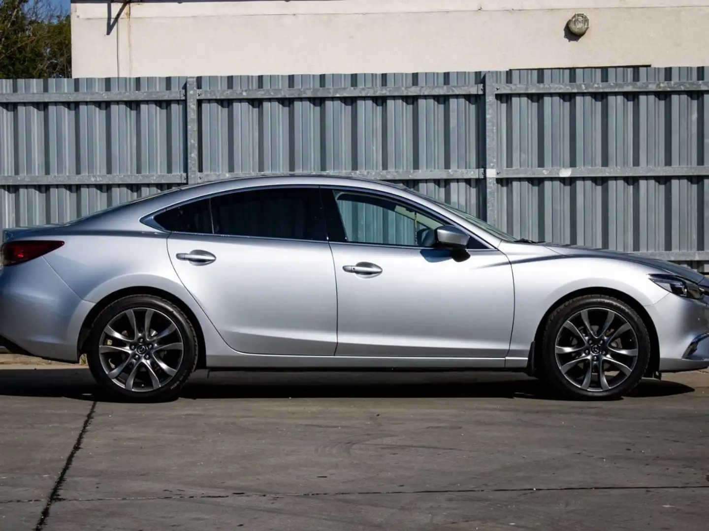 Mazda 6 SKYACTIV-D 175 Drive i-ELOOP Sports-Line Argent - 2