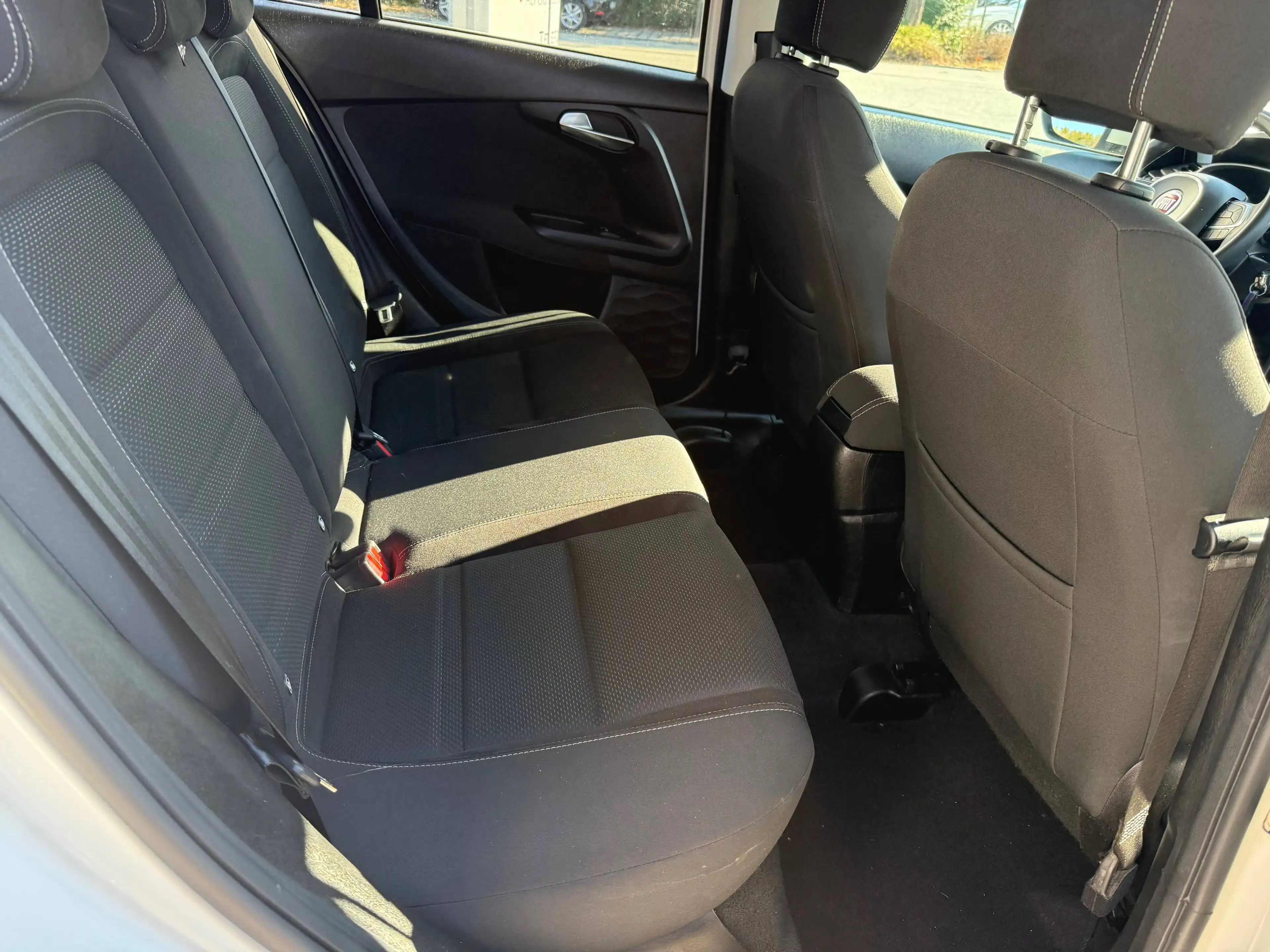 Fiat Tipo Lounge - 1. Hand - TÜV Neu - — photo 12