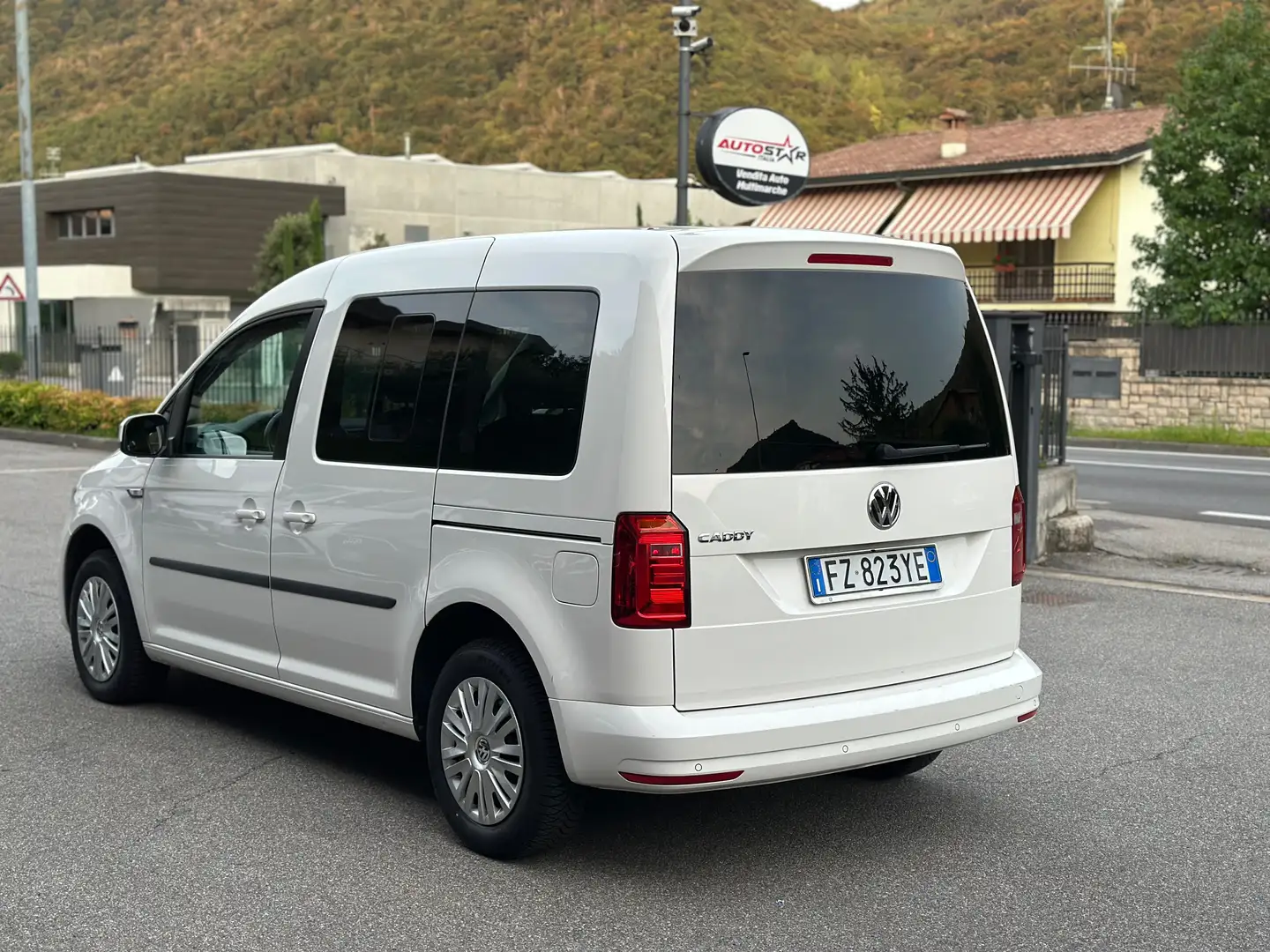 Volkswagen Caddy 2.0 TDI 102 CV Live N1 5 Posti Wit - 2