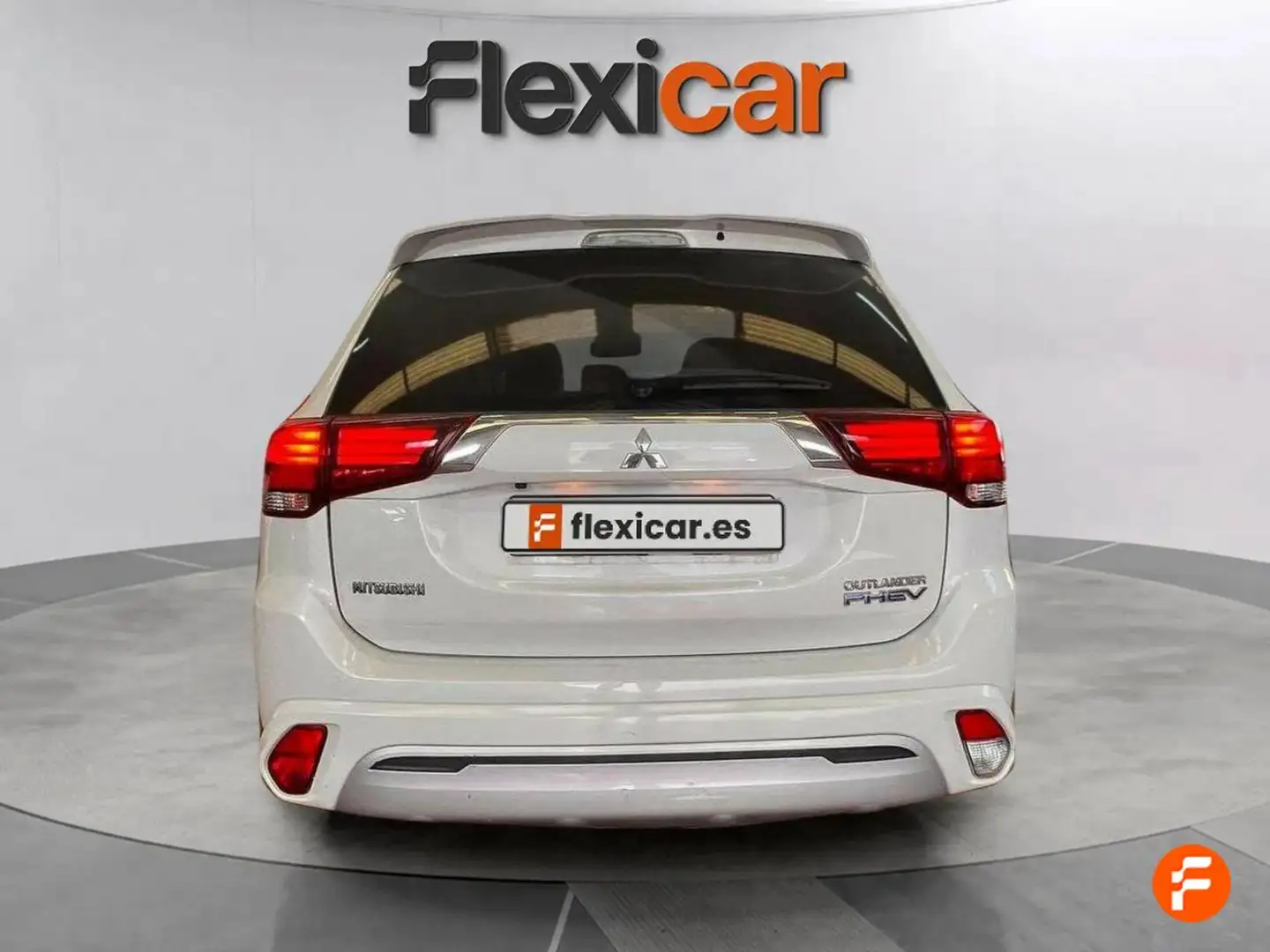 Mitsubishi Outlander 2.4 PHEV Motion Auto 4WD Blanco - 2