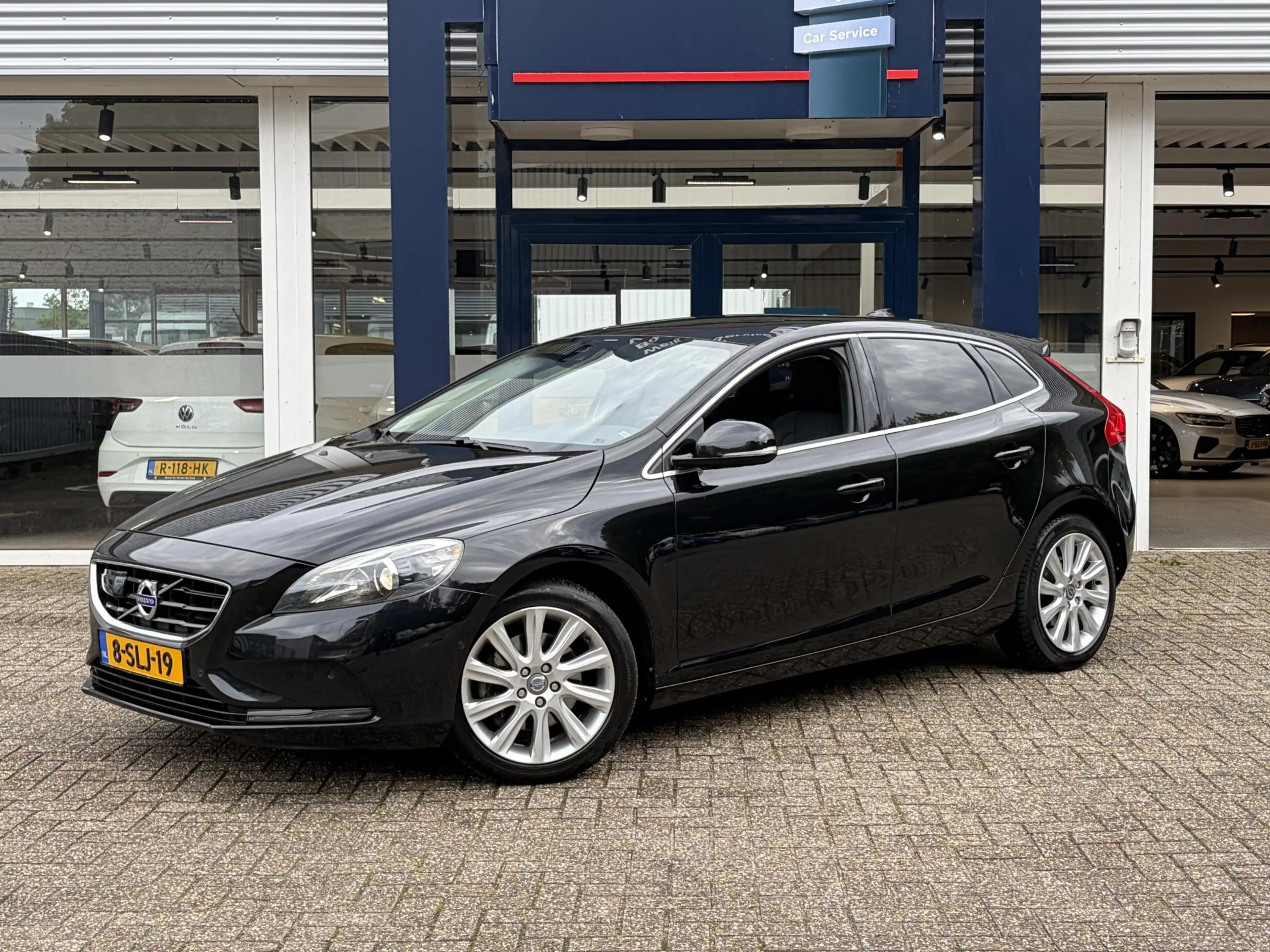 Volvo V40 1.6 T4 Summum / NL-Auto / Vol-Leder / Panodak / Ad — photo 2