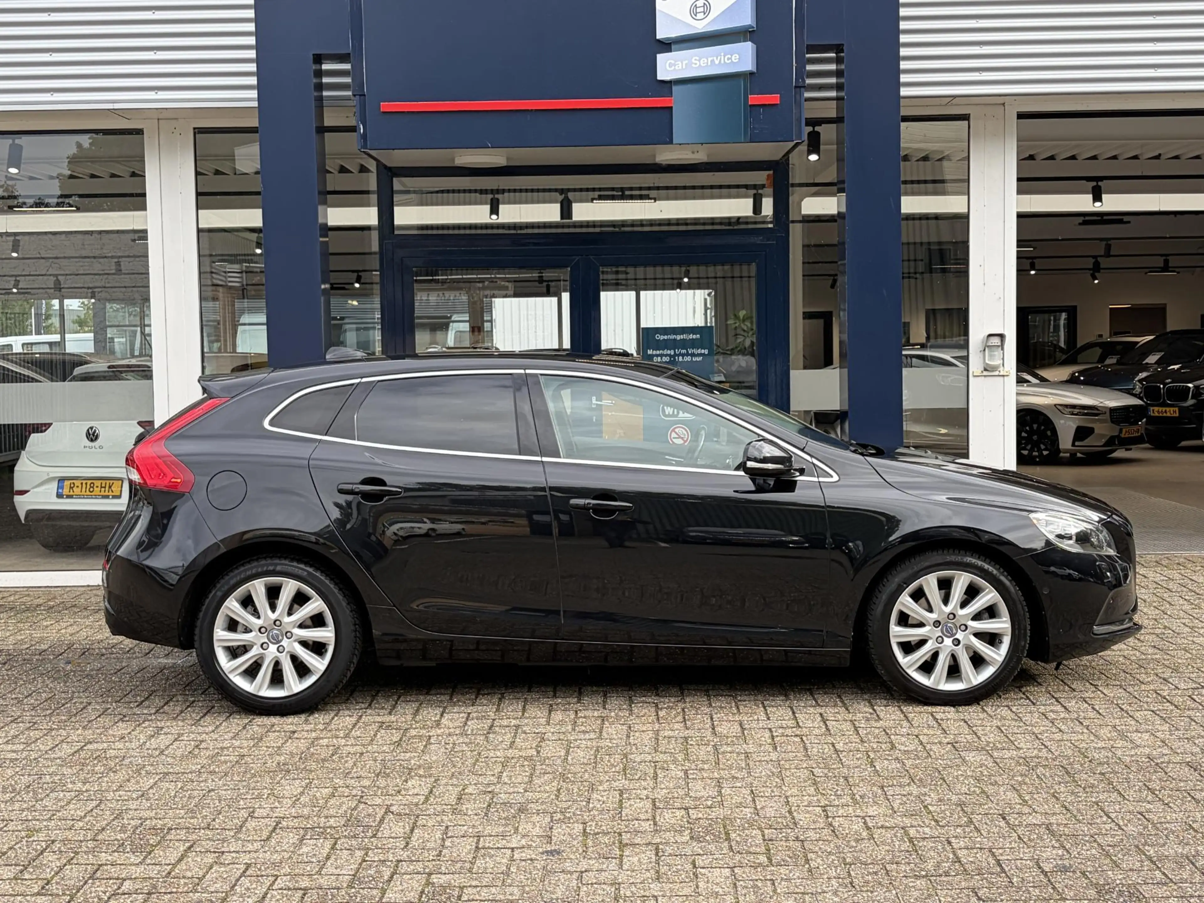 Volvo V40 1.6 T4 Summum / NL-Auto / Vol-Leder / Panodak / Ad — photo 4