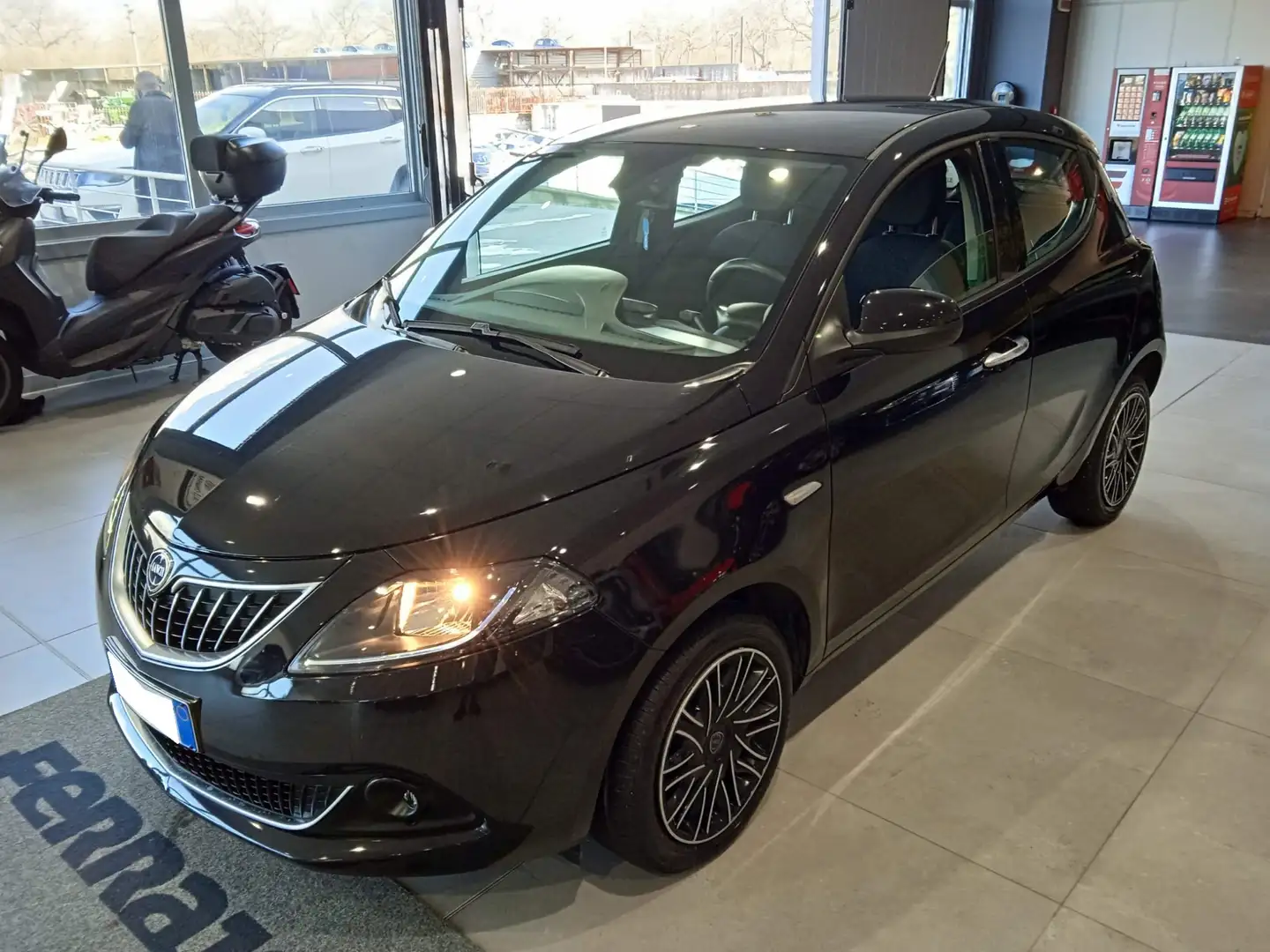 Lancia Ypsilon Ypsilon 1.0 firefly hybrid Gold s&s Nero - 1