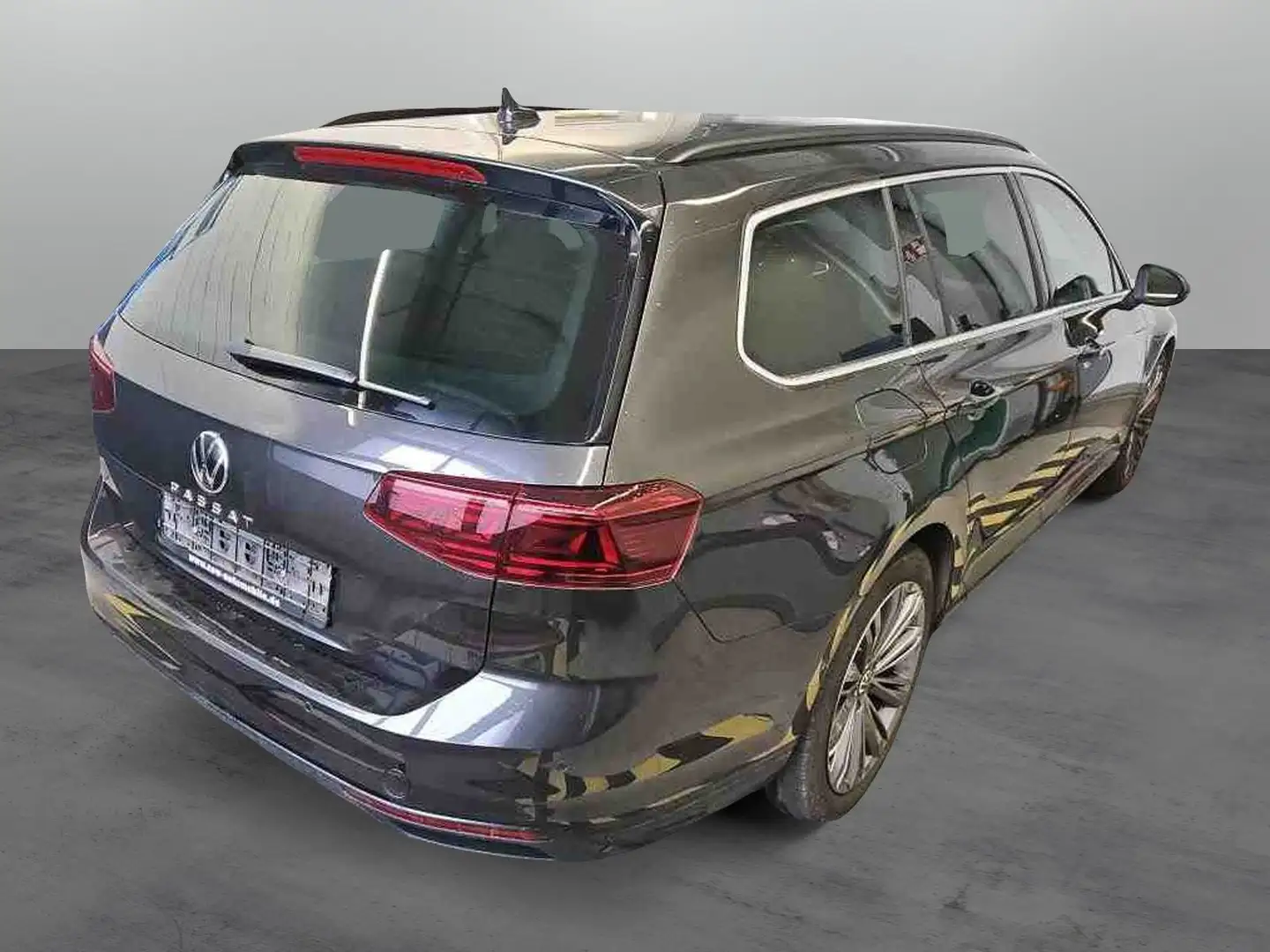 Volkswagen Passat Variant R-Line 2.0TSI DSG / IQ.Drive, AHK Grau - 2