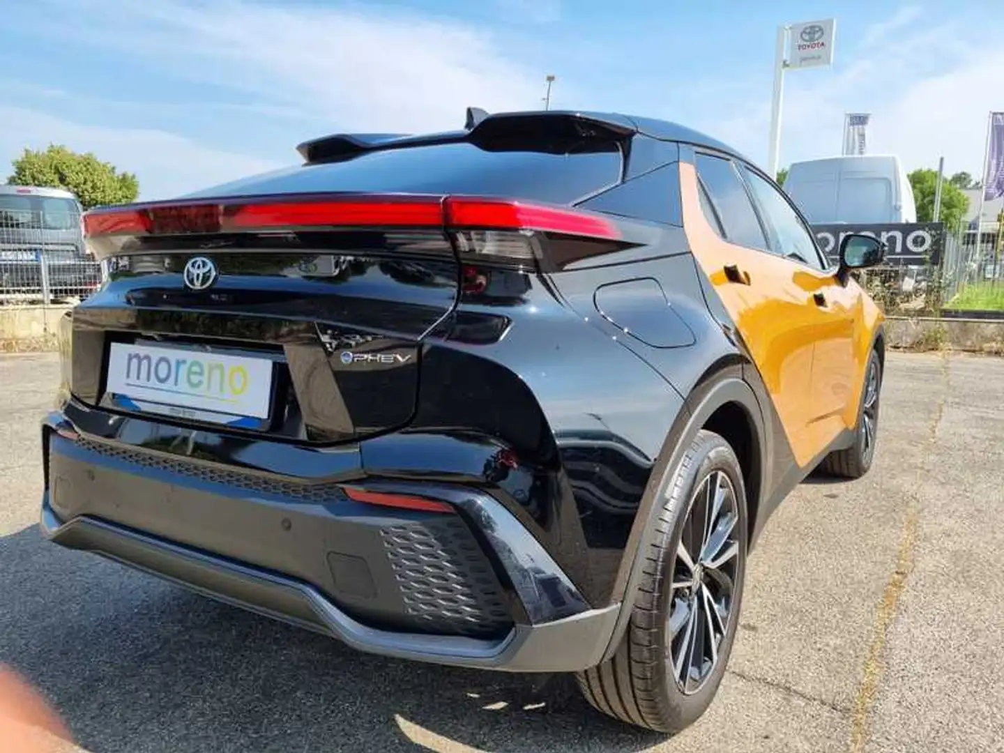 Toyota C-HR 2.0 phev Lounge Premiere fwd e-cvt Bronzo - 2